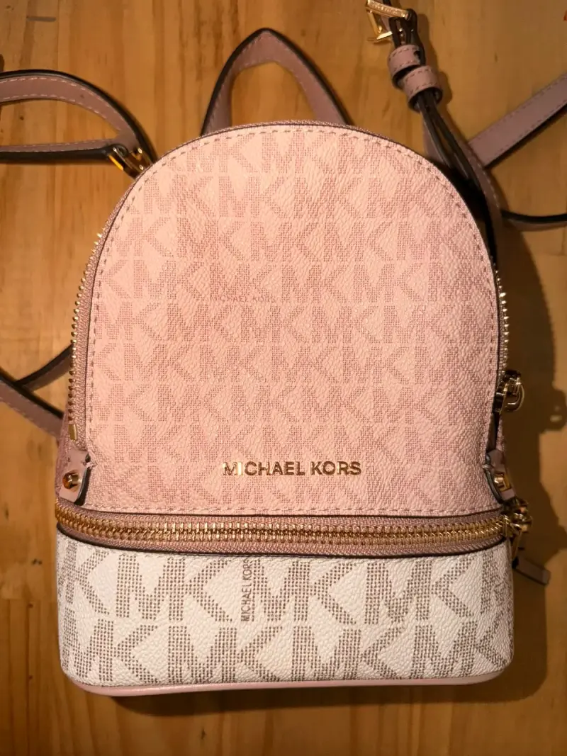 Mochila Michael Kors rosa y beige con logo - 2