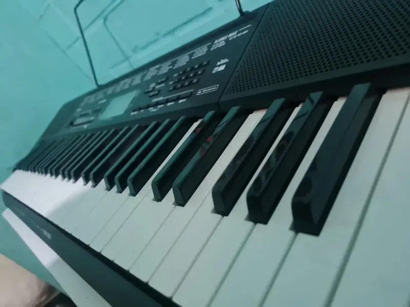 Teclado Casio CTK-3500 con adaptador - 1