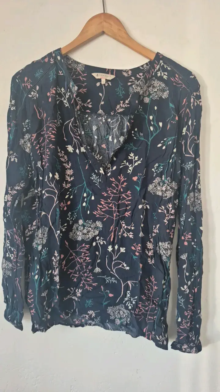 Blusa estampada floral azul Newport
