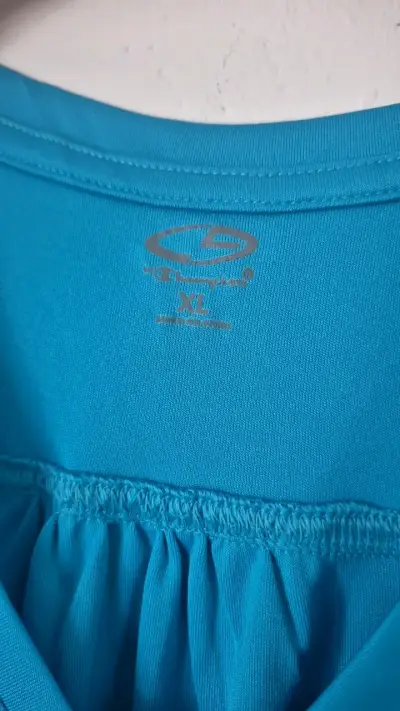 Polera sin mangas azul para mujer - miniatura 2