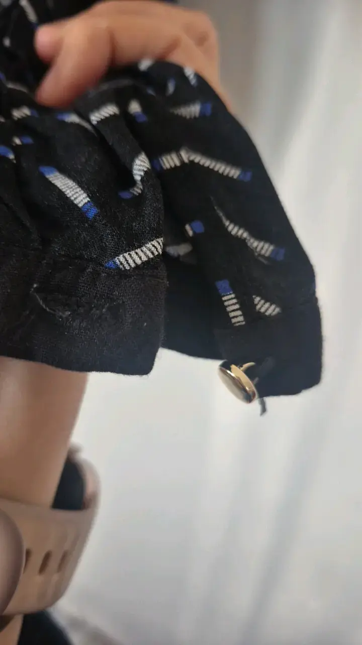 Blusa negra estampada con encaje Curvi XL - 4