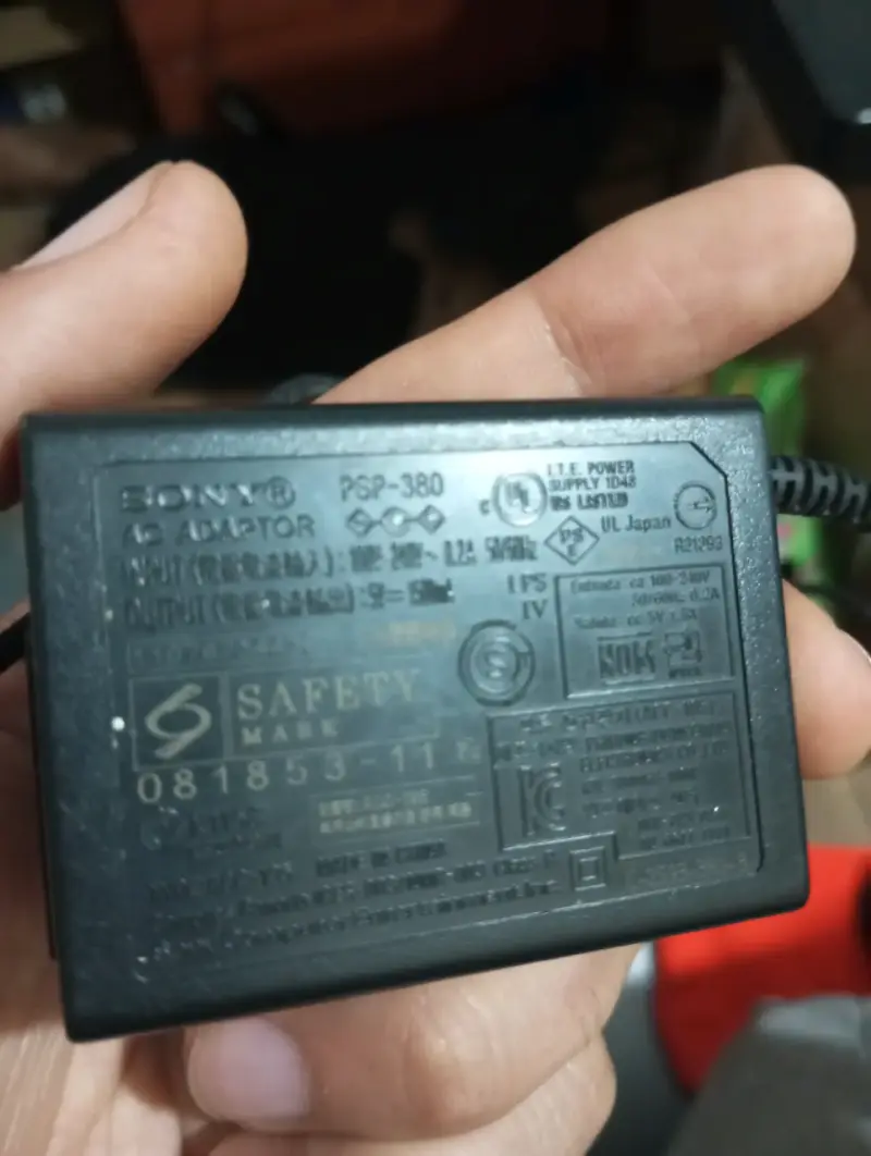 Adaptador de corriente Sony PSP 5V 1500mA - 2