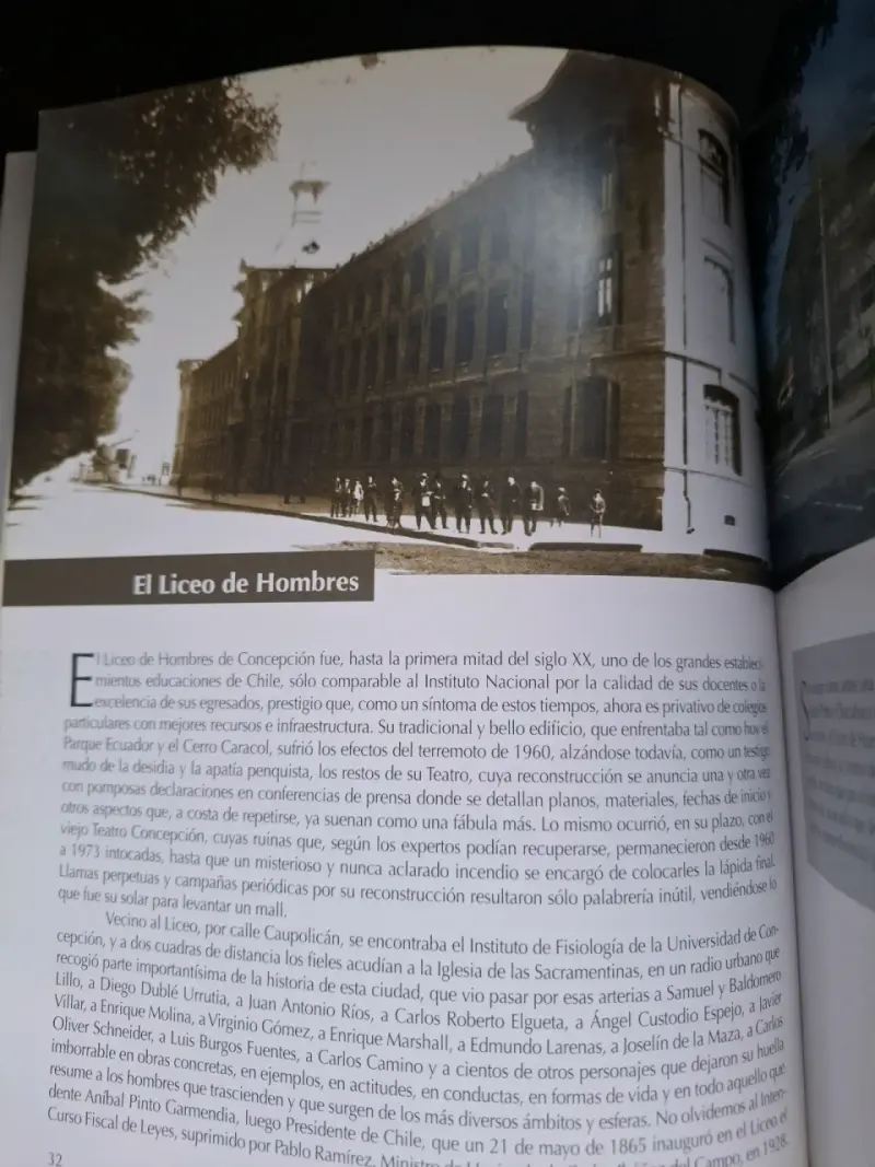Libro Un Siglo De Historia: Preservación y Cambios - 3