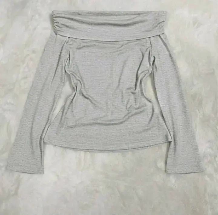 Polera gris hombros descubiertos para mujer - 1