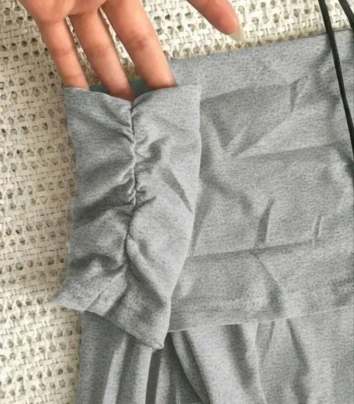 Polera gris hombros descubiertos para mujer - 2