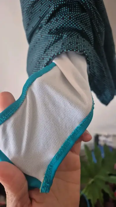 Vestido de baño estampado azul y negro - miniatura 3