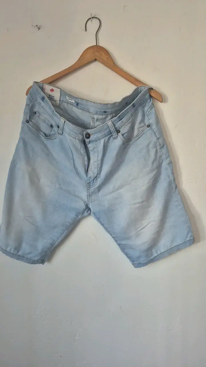 Shorts de mezclilla azul claro Robert Lewis