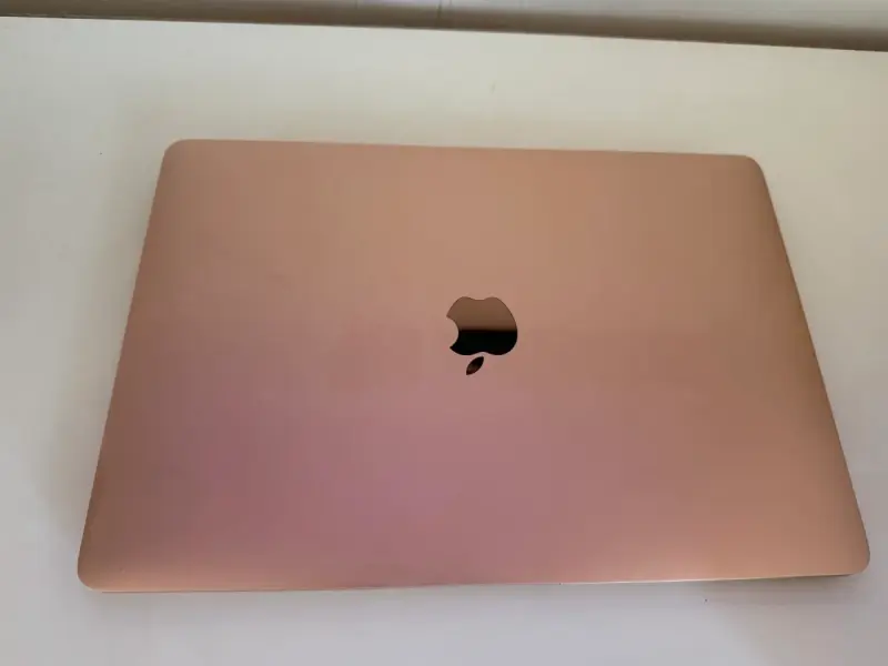 MacBook Air 13 pulgadas M1 256GB Oro - 5