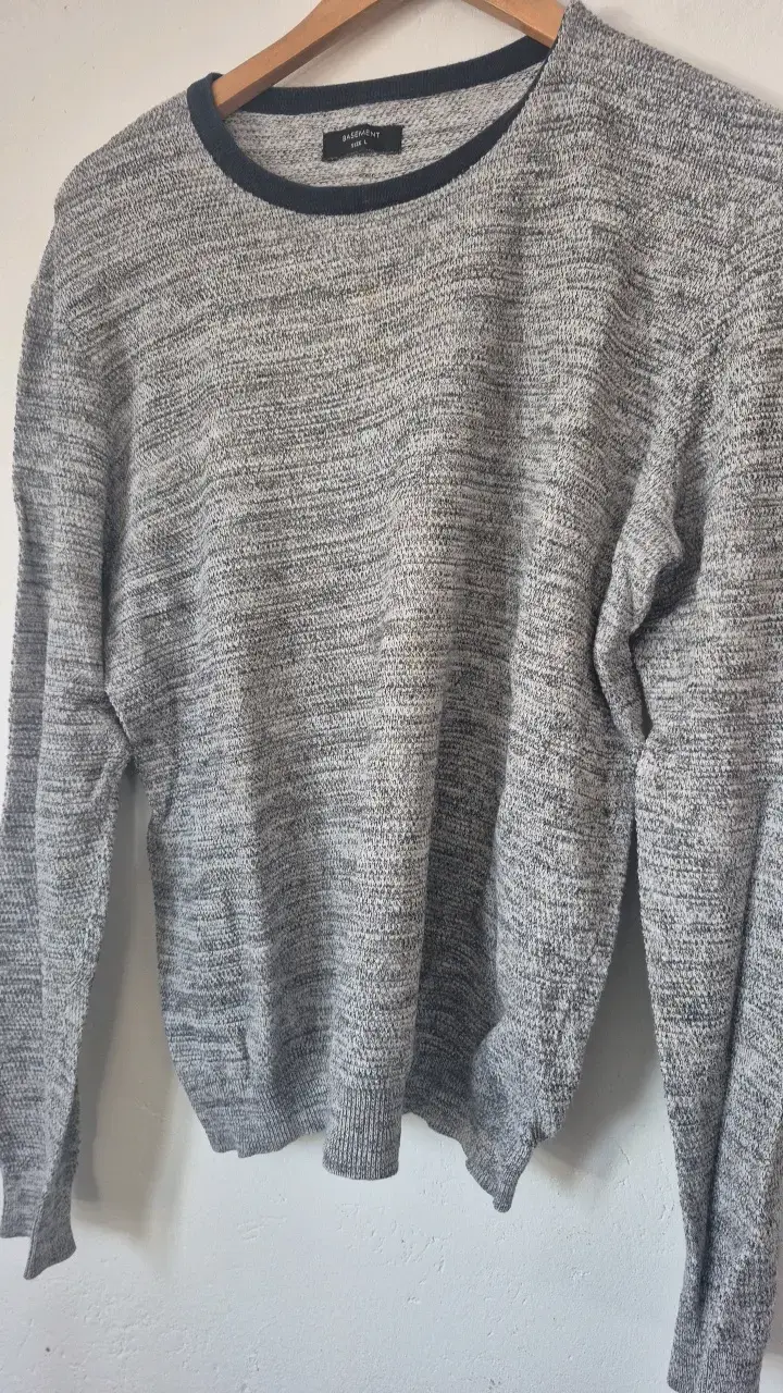 Suéter gris Basement talla L para hombre