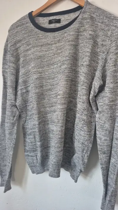 Suéter gris Basement talla L para hombre - miniatura 1
