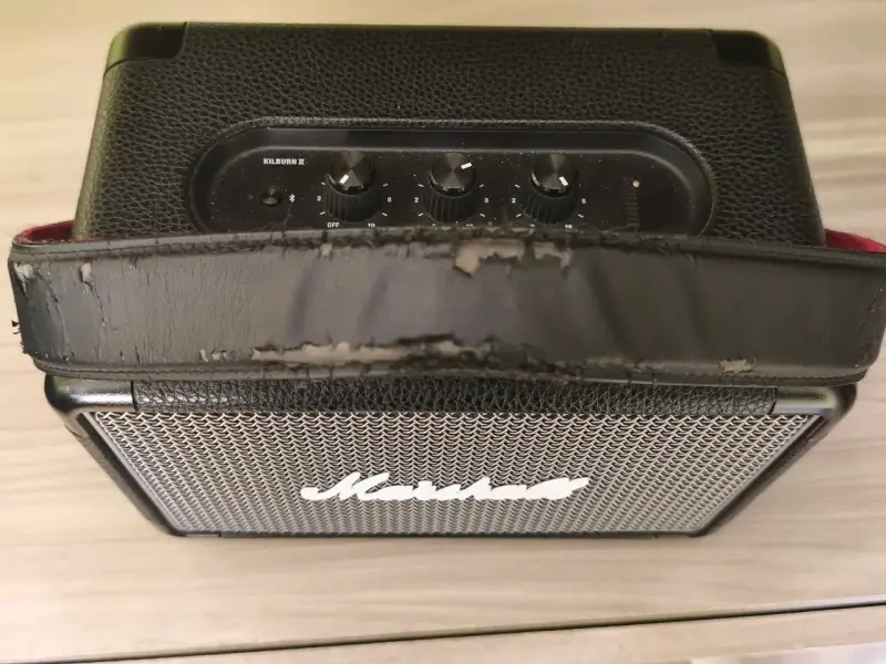 Parlante Bluetooth Marshall portátil con detalles - 3