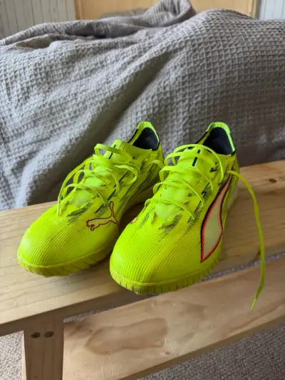 Zapatillas futbolito Puma ultra - miniatura 1