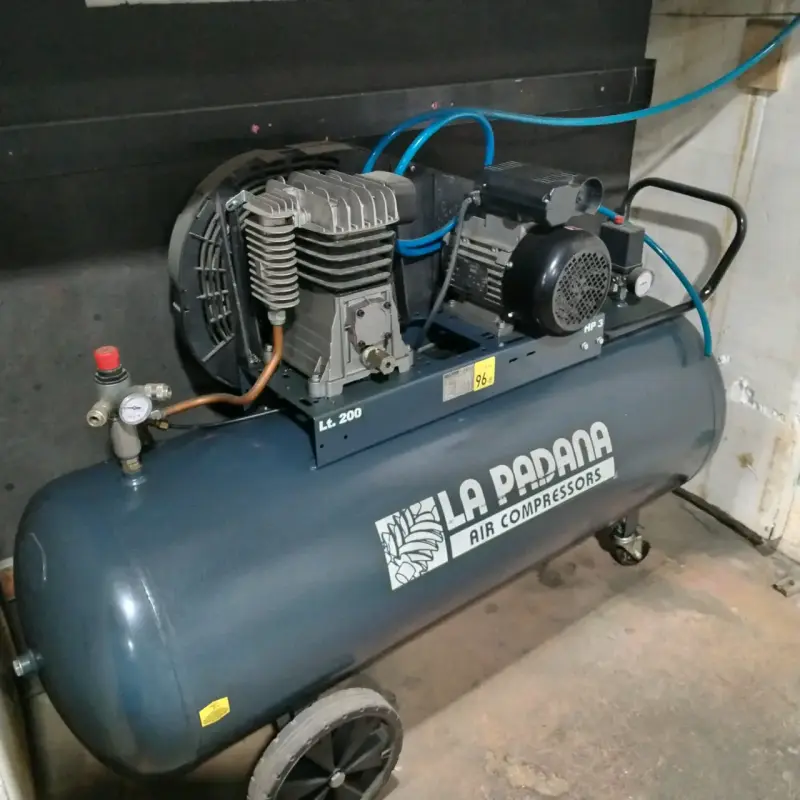 Compresor de Aire La Padana 200L 3HP
