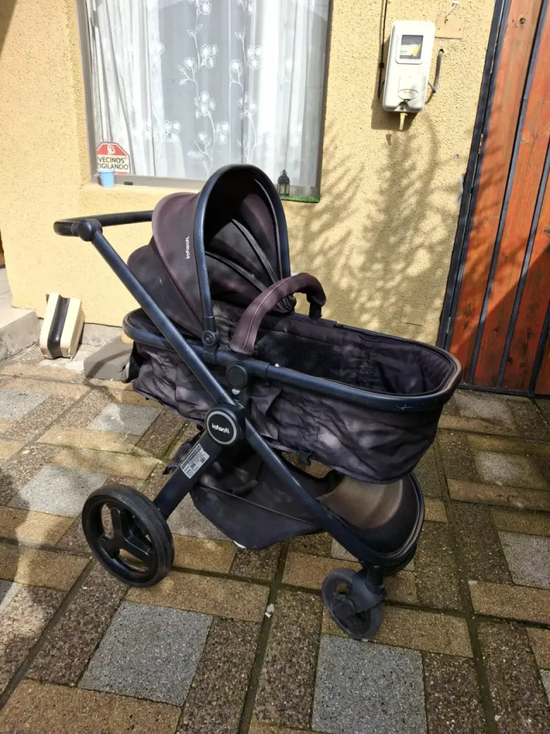 Coche de bebé Infanti negro plegable - 3