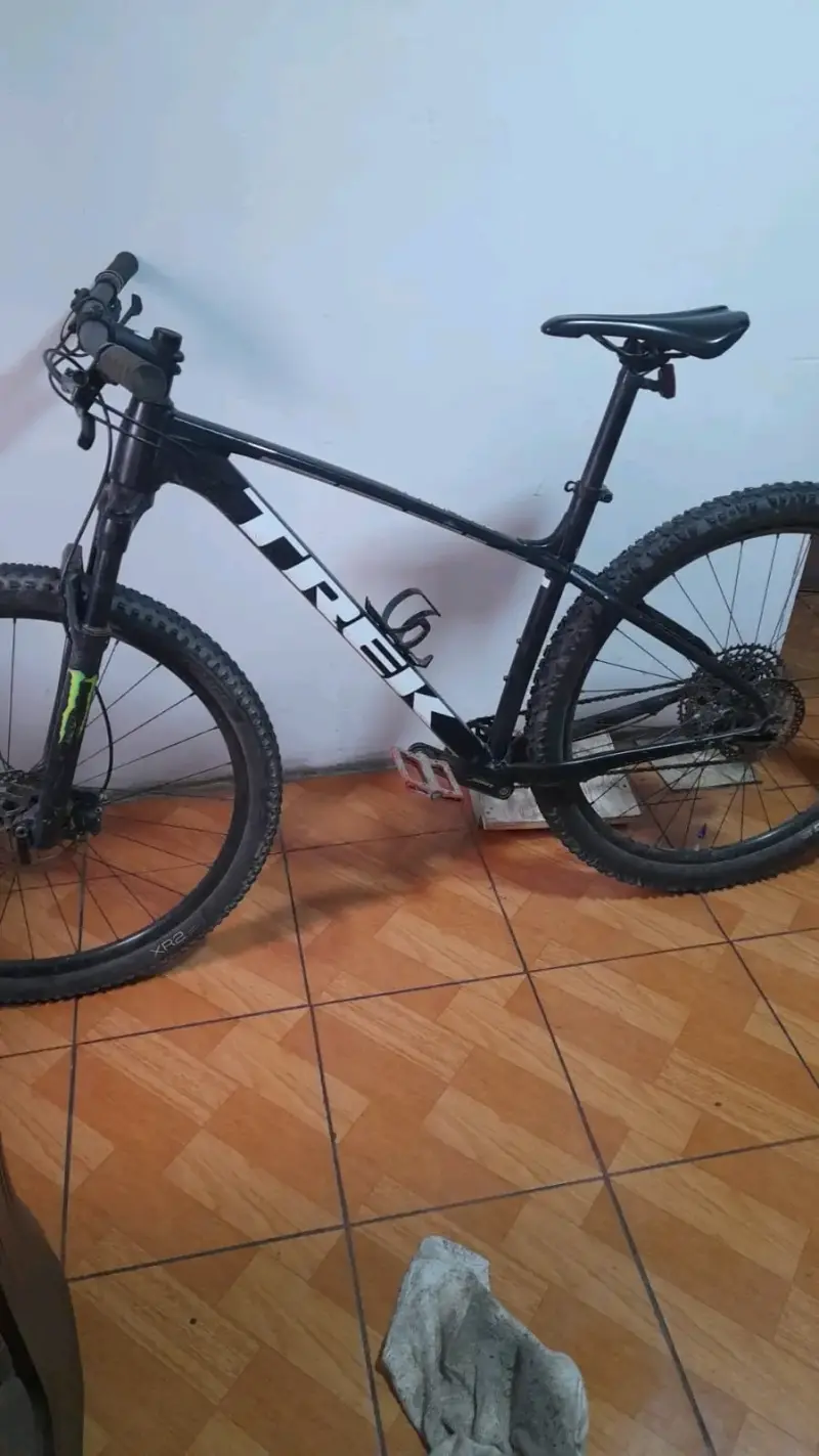 Bicicleta Trek X-Caliber 8 MTB negra - 2