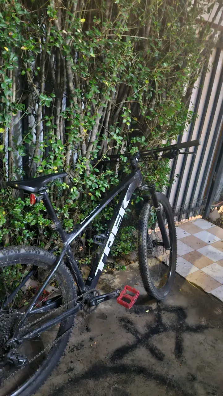 Bicicleta Trek X-Caliber 8 MTB negra - 5