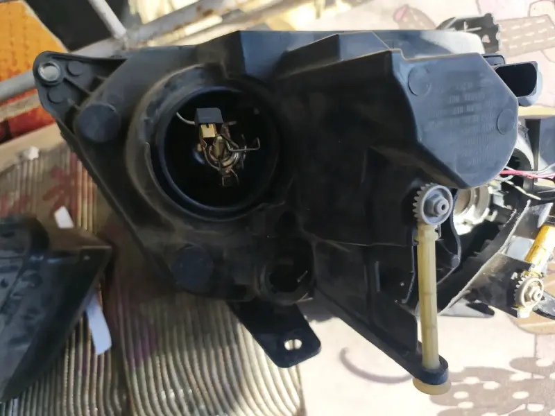Faro delanteros Volkswagen Amarok - 1
