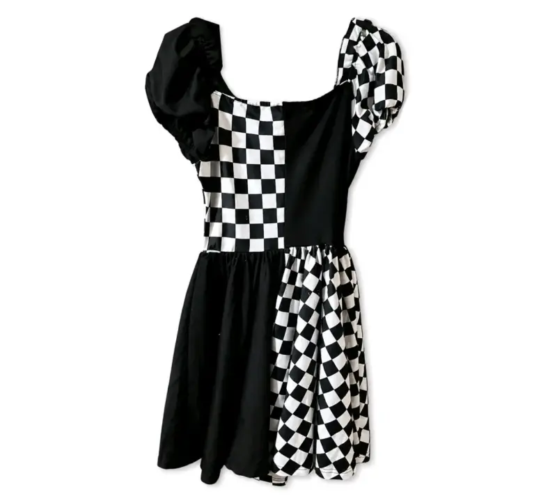 Vestido corto a cuadros blanco y negro