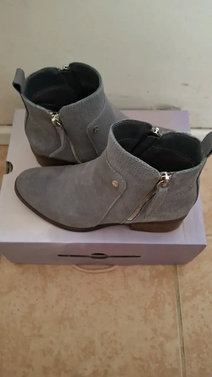 Botines grises Apology talla 37 - 3