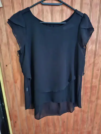 Blusa de gasa negra con lentejuelas - miniatura 2