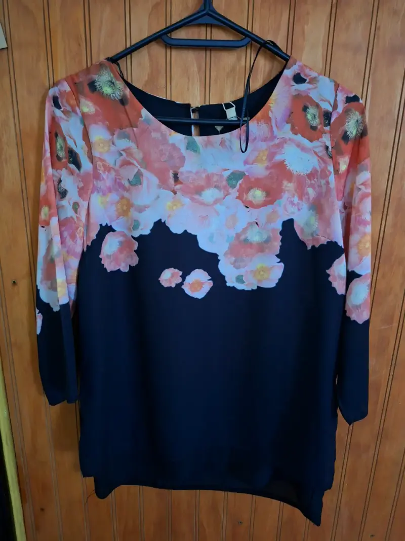 Blusa de gasa negra con lentejuelas - 4