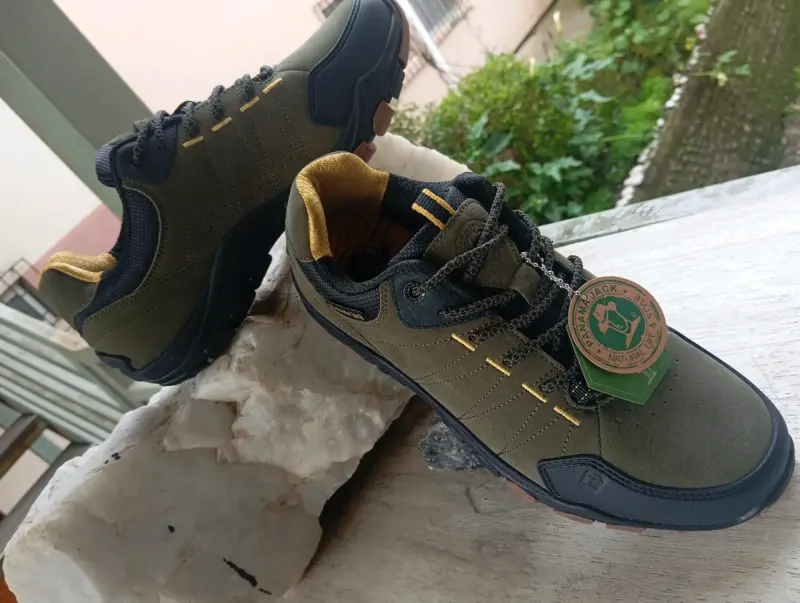 Zapatillas outdoor Panama Jack verde y negro - 2