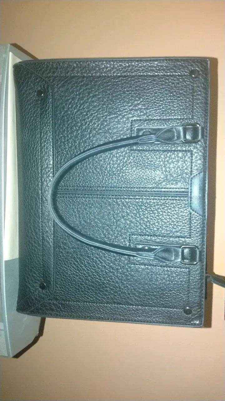 Cartera negra elegante - 1