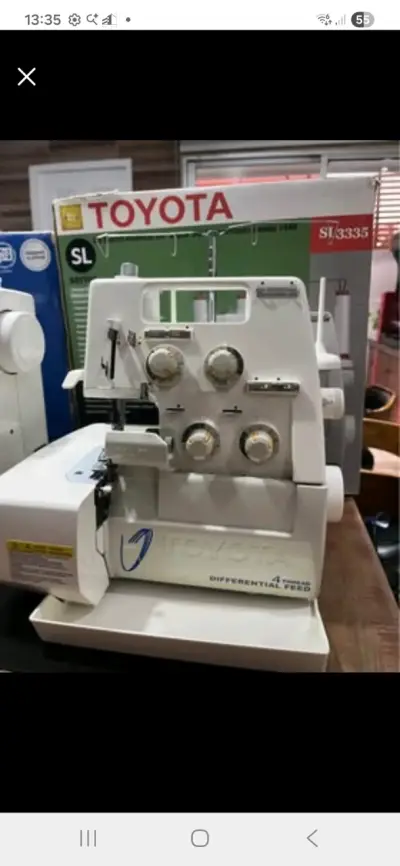 Máquina de Coser Overlock Toyota SL3335 - miniatura 2
