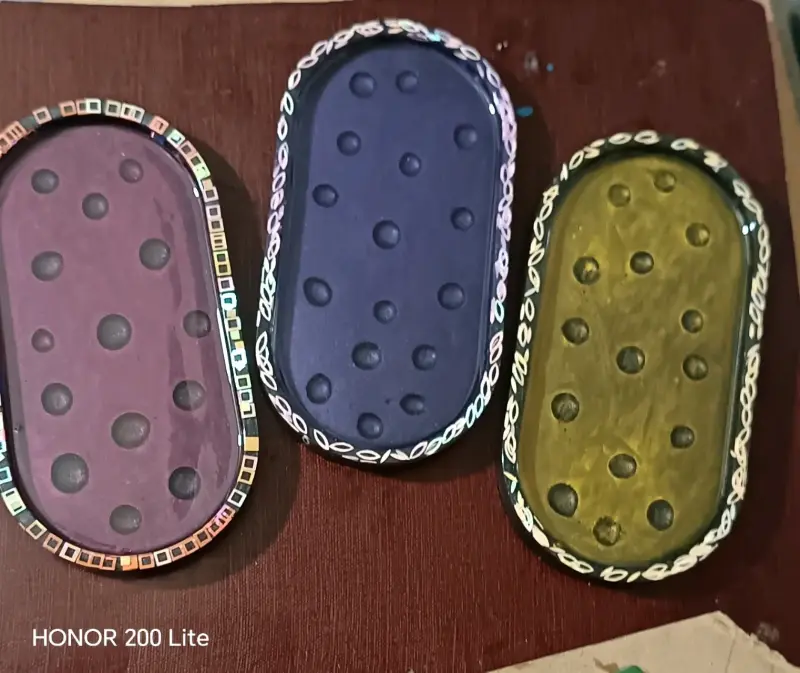 Juego de dominó artesanal con piezas decorativas - 3