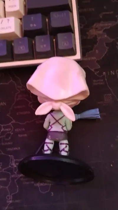 Figura de colección anime con base - miniatura 2