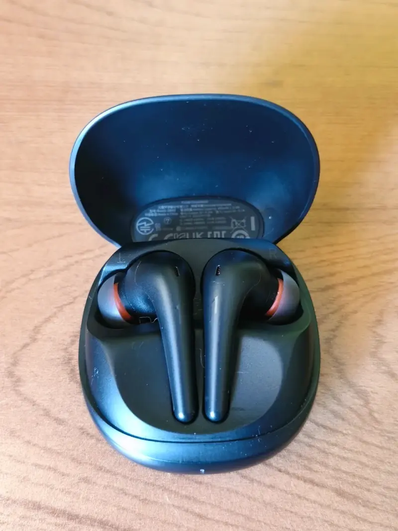 Auriculares inalámbricos con estuche de carga - 2