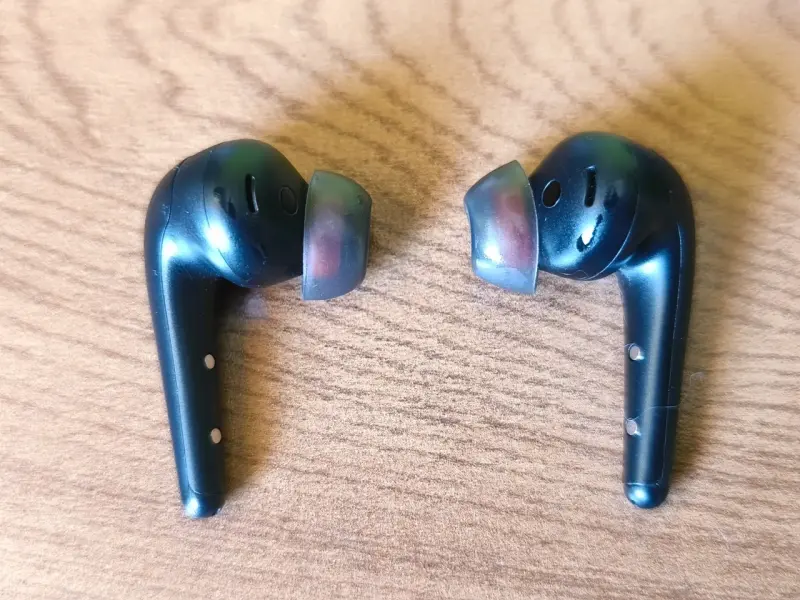 Auriculares inalámbricos con estuche de carga - 3