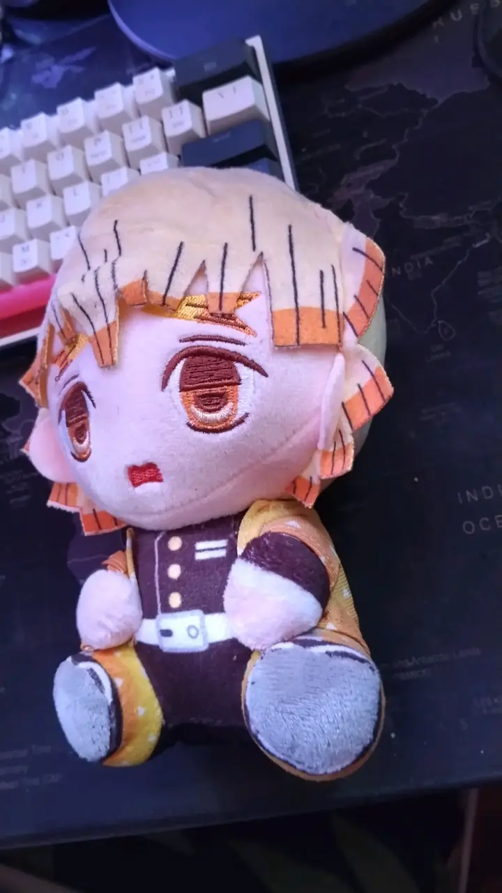 Peluche de personaje anime con uniforme - 2
