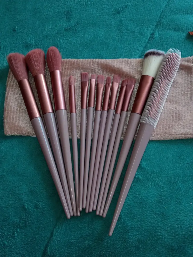 Set de brochas de maquillaje profesional 12 piezas - 1