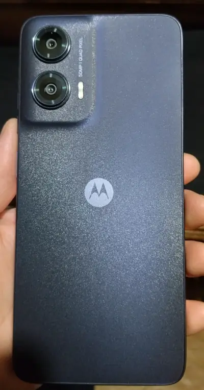Smartphone Motorola Moto G35 5G con funda - miniatura 2