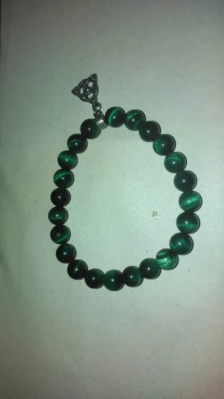Conjunto de collar y pulsera de piedras verdes - 2