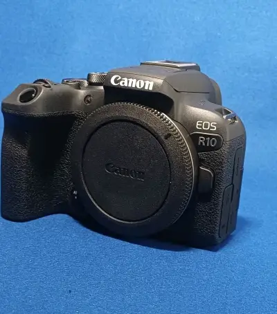 Cámara Canon EOS R10 sin uso - miniatura 1