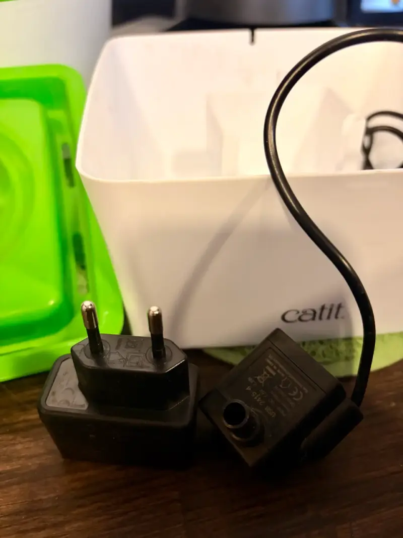 Fuente de agua para mascotas Catit 2.0 con flor - 3