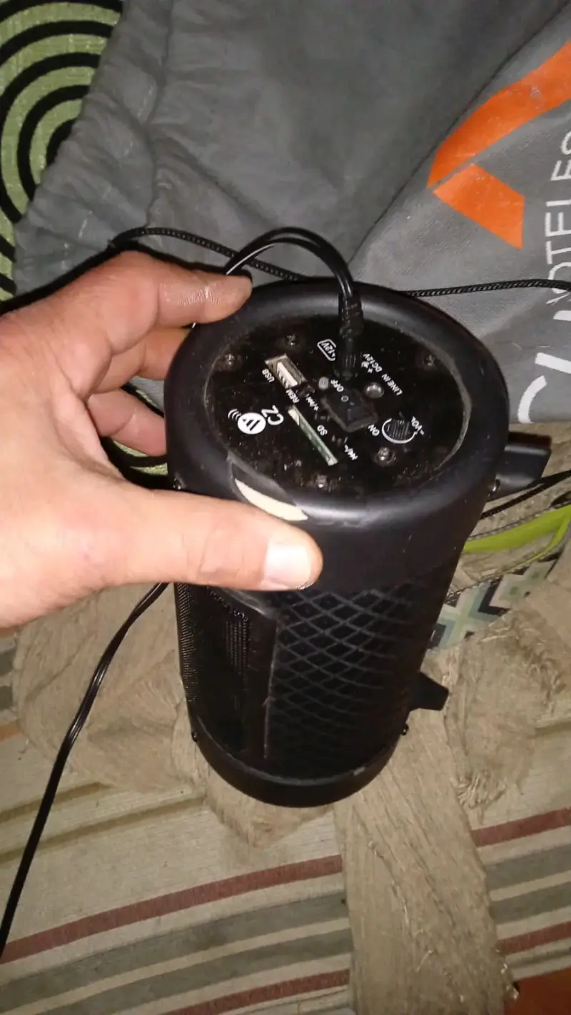 Parlante Bluetooth portátil con USB y SD