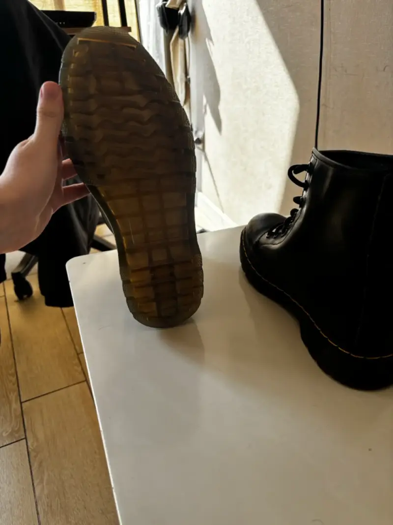 Botas de cuero negro Dr. Martens clásicas talla 42 - 4