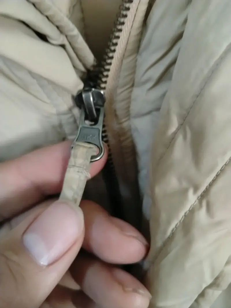 Chaqueta Tommy beige con capucha y forro - 3