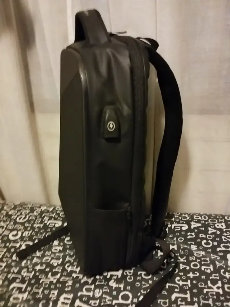 ⚡ Mochila Antirrobo Rígida Impermeable para Laptop - 5