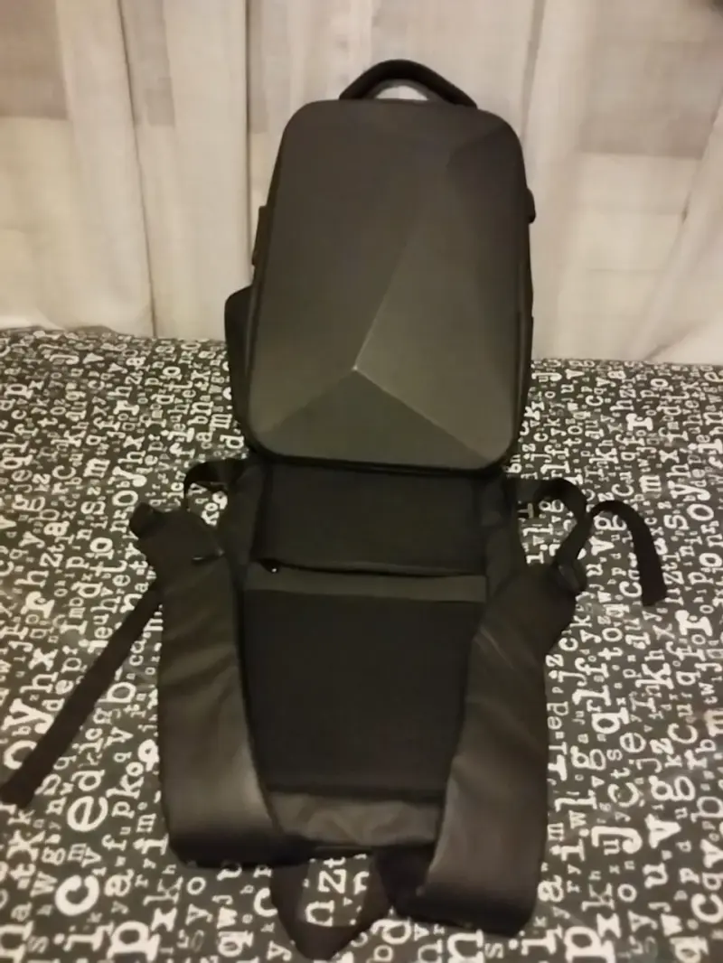 ⚡ Mochila Antirrobo Rígida Impermeable para Laptop - 6