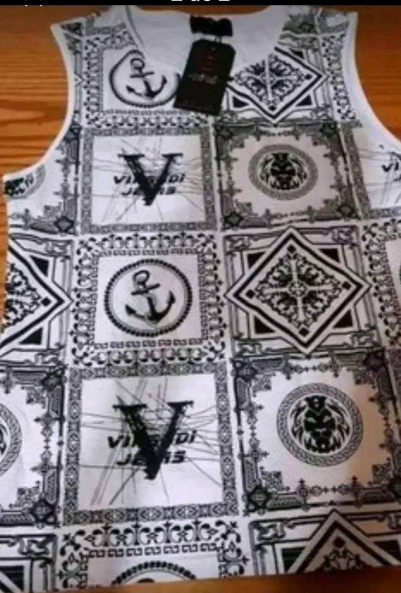 Polera sin mangas estampada reversible - 1