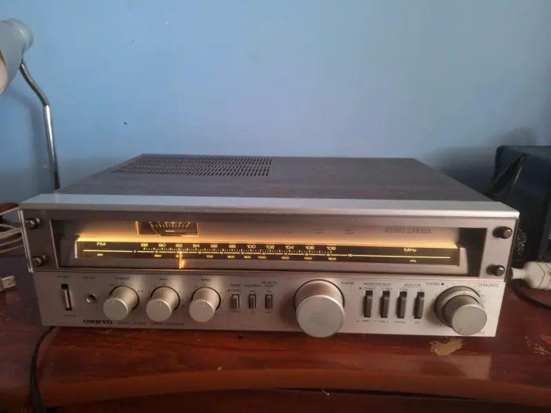 Receptor de Audio Onkyo Vintage con Sintonizador - 3