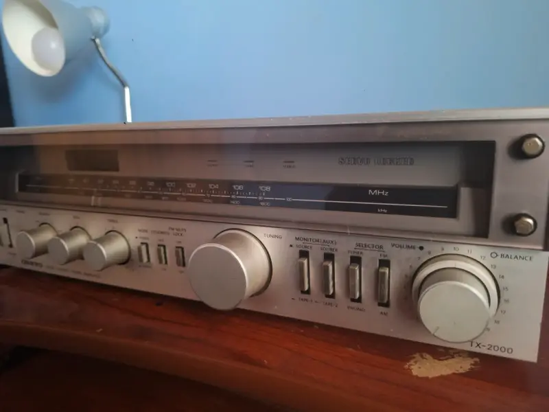 Receptor de Audio Onkyo Vintage con Sintonizador - 5