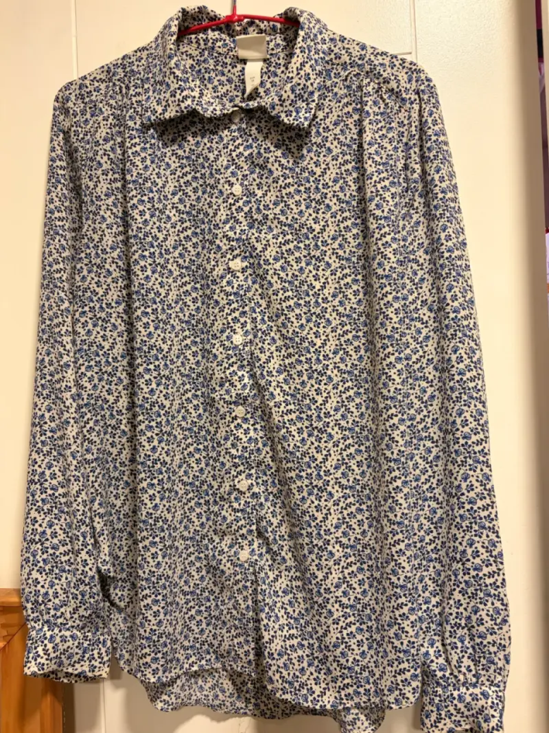 Blusa floral azul H&M - Talla XL/44 - 1