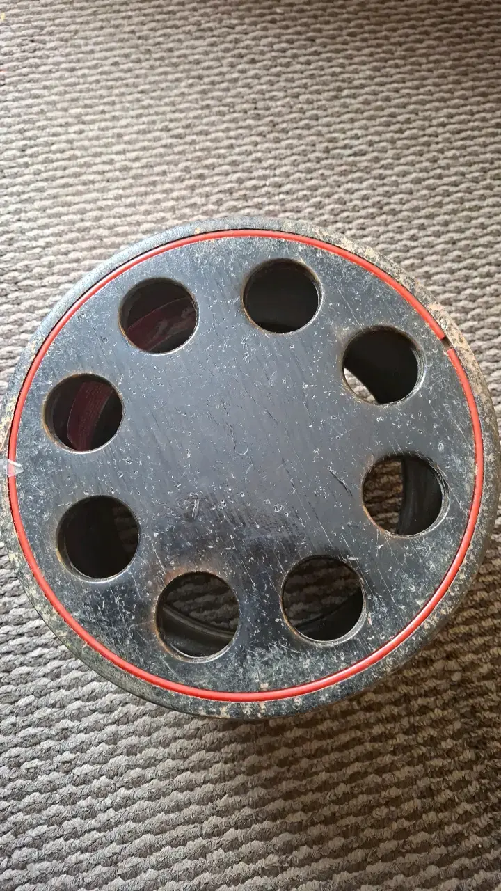 Carrete de hilo para volantín con cuerda roja - 3