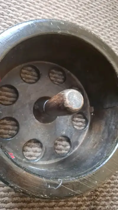Carrete de hilo para volantín con cuerda roja - miniatura 5