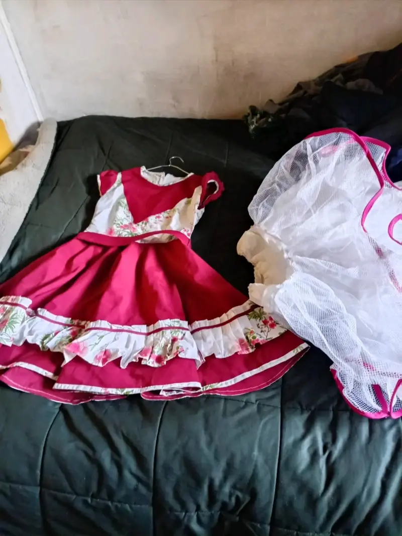 Vestido de huasa para niña con enagua